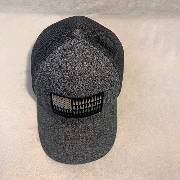 Columbia Tree Flag Flex Hat Heathered Grey / Black Mesh Back Structured Fit - Picture 8 of 11